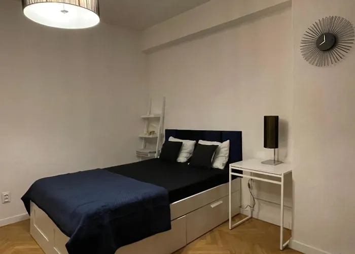 Plac Unii Lubelskiej Apartment *