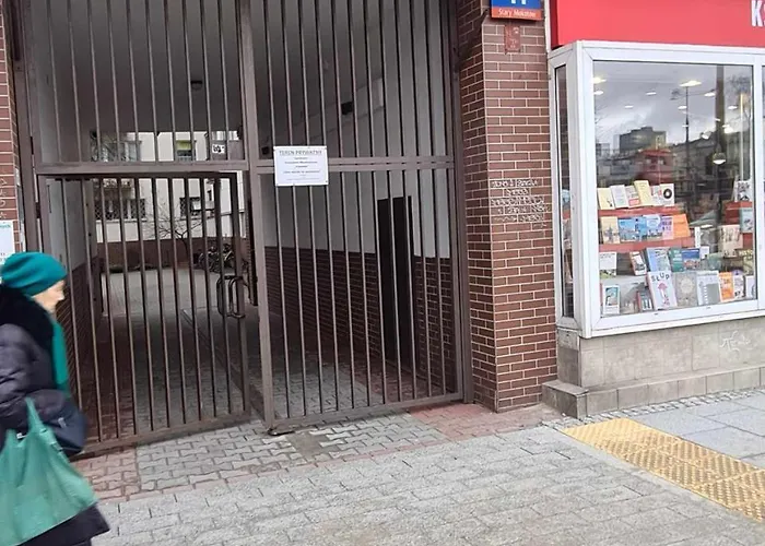 Plac Unii Lubelskiej Apartment *